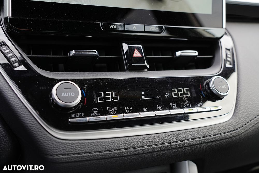 Toyota Corolla Cross - 37