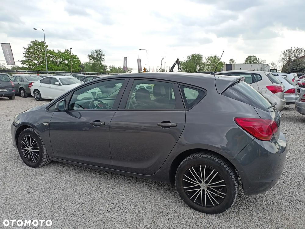 Opel Astra - 3