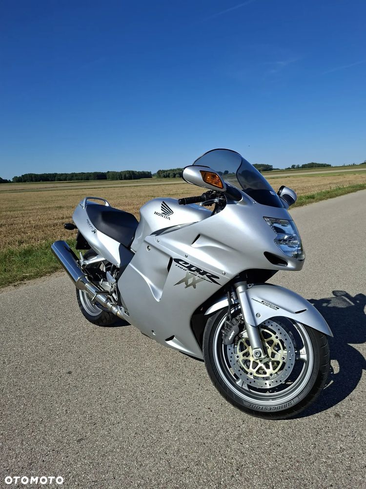 Honda CBR - 1