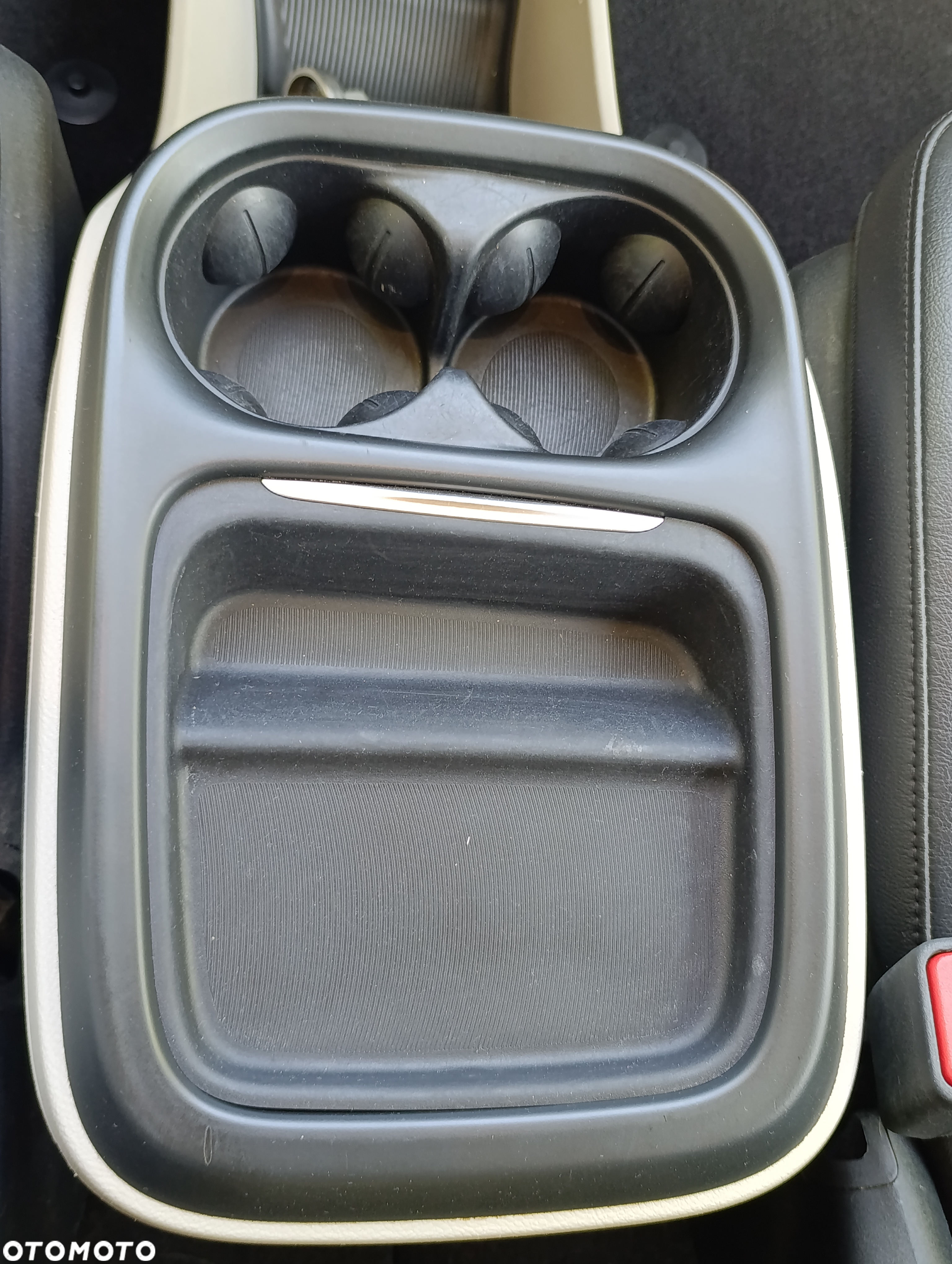 Chrysler Pacifica - 13