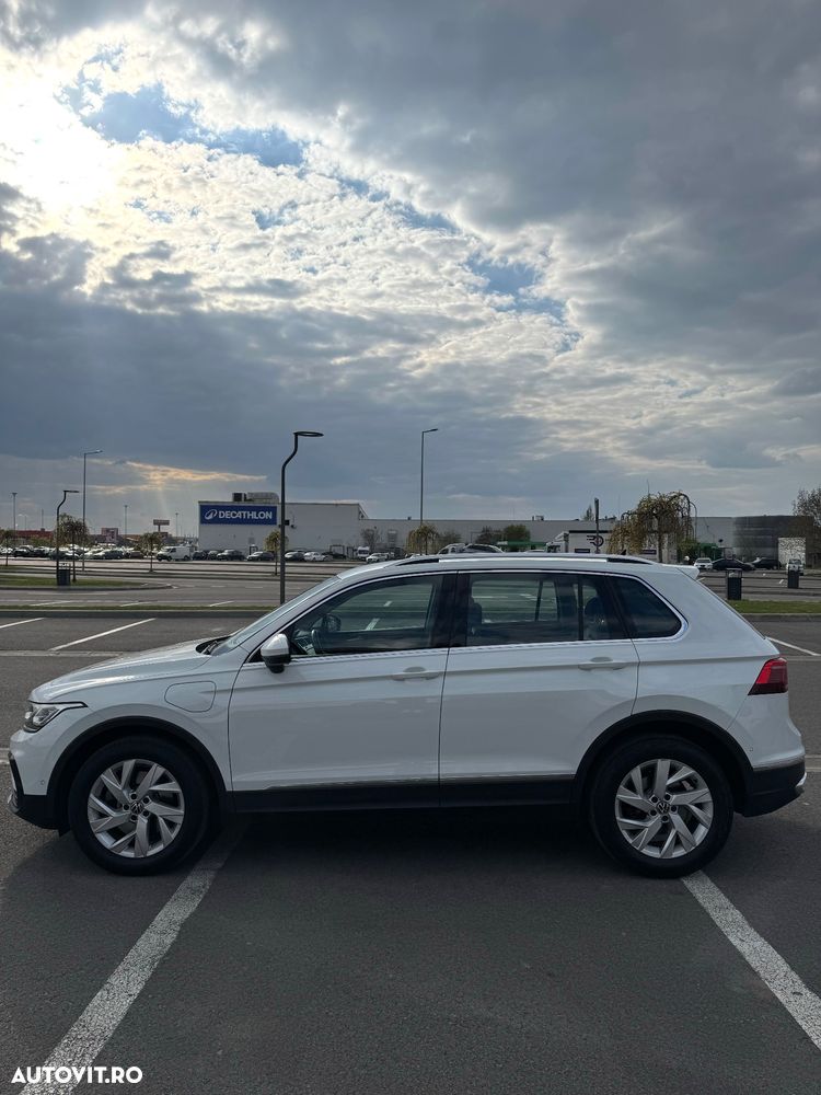 Volkswagen Tiguan - 2