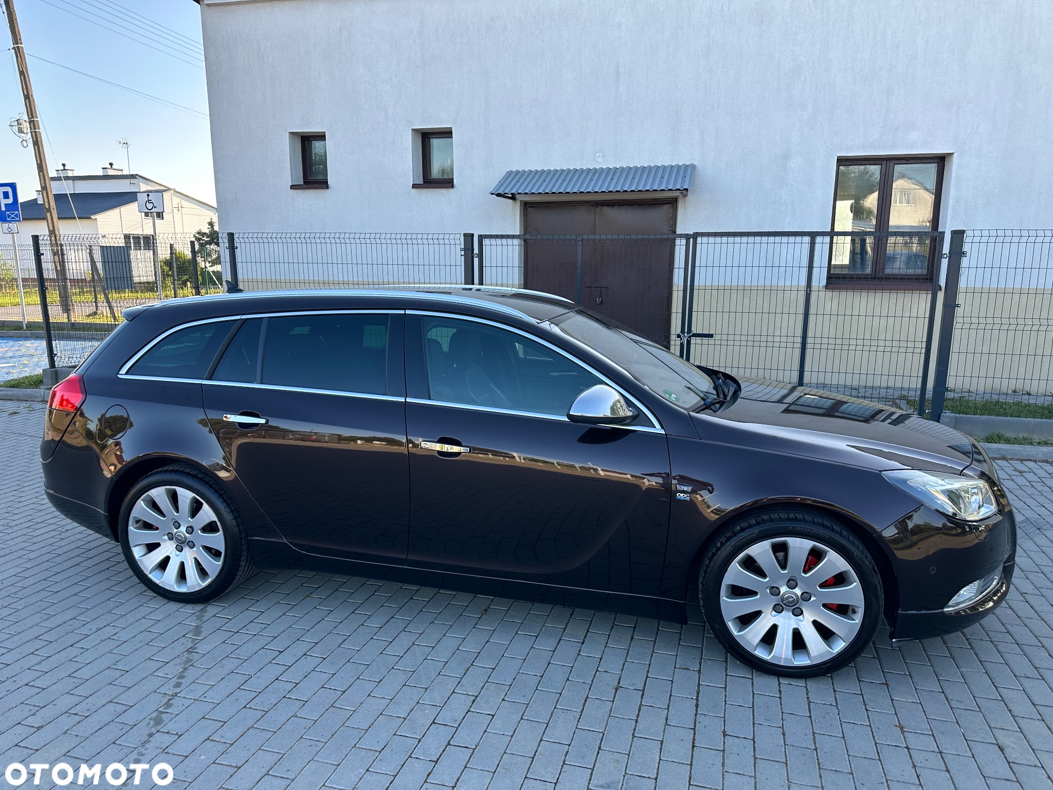 Opel Insignia 2.8 V6 Turbo Sports Tourer 4x4 Automatik Cosmo - 20
