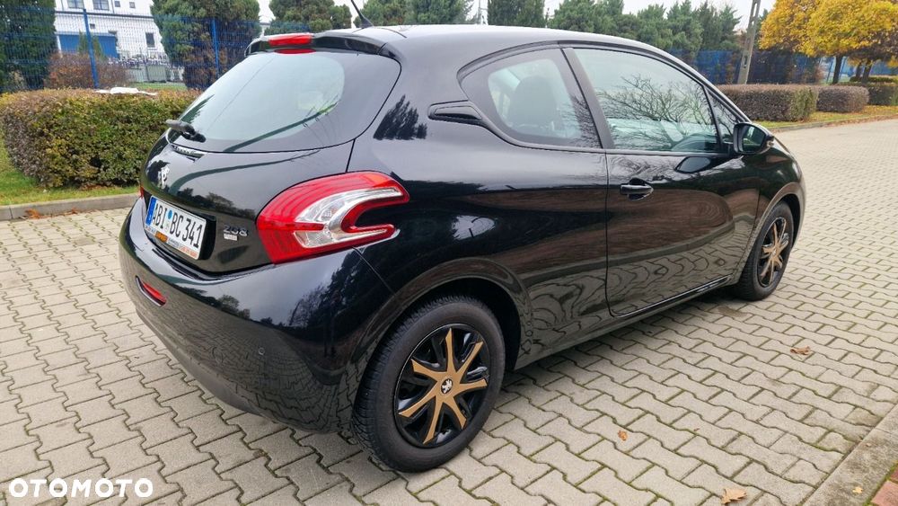 Peugeot 208 1.6 e-HDi Allure STT - 5