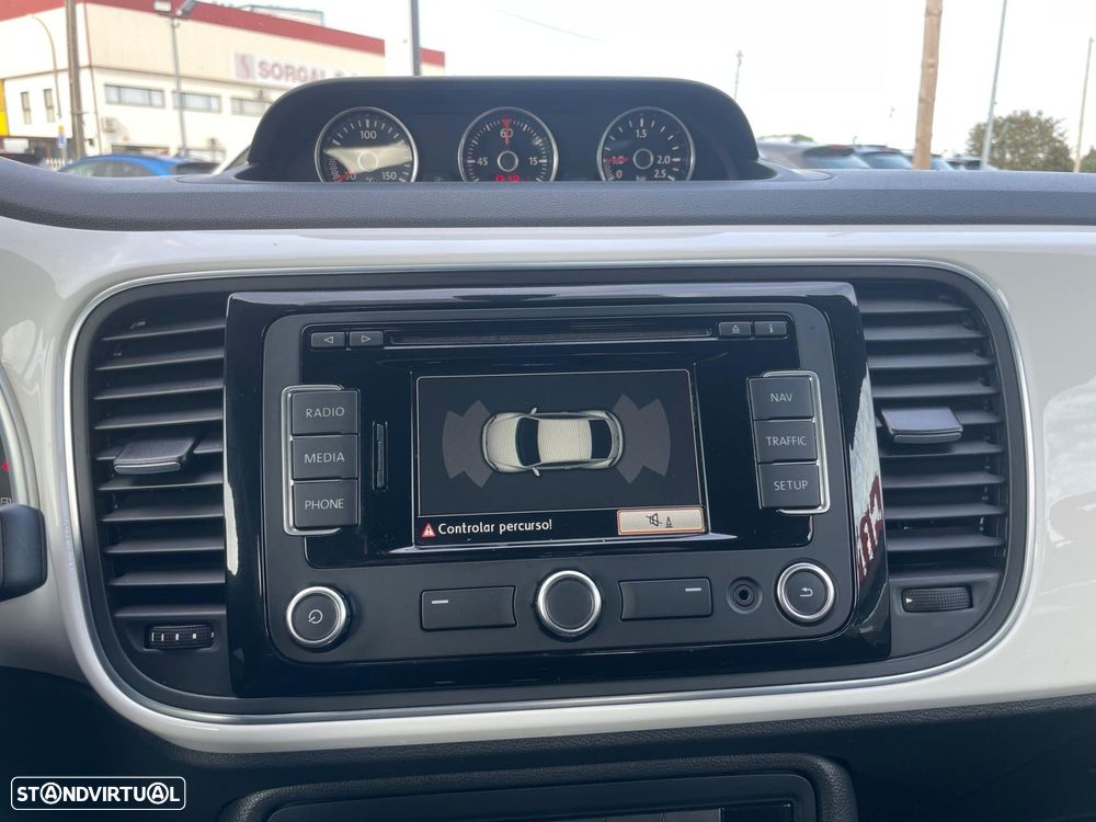 VW New Beetle 1.6 TDi DSG - 22