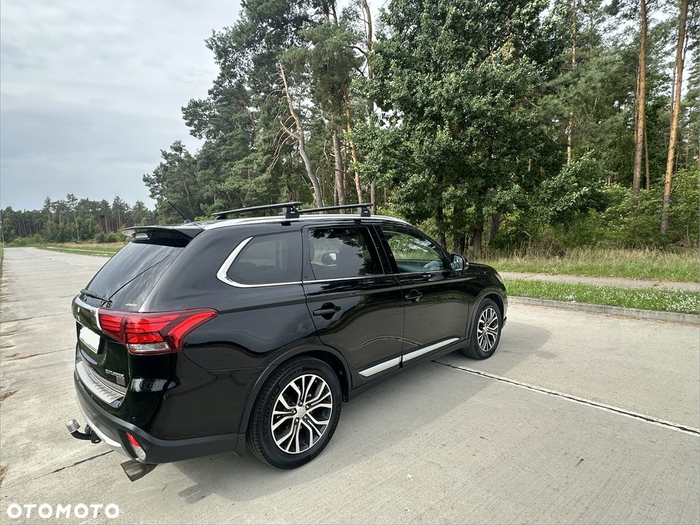 Mitsubishi Outlander 2.0 Instyle Navi 4WD CVT - 4