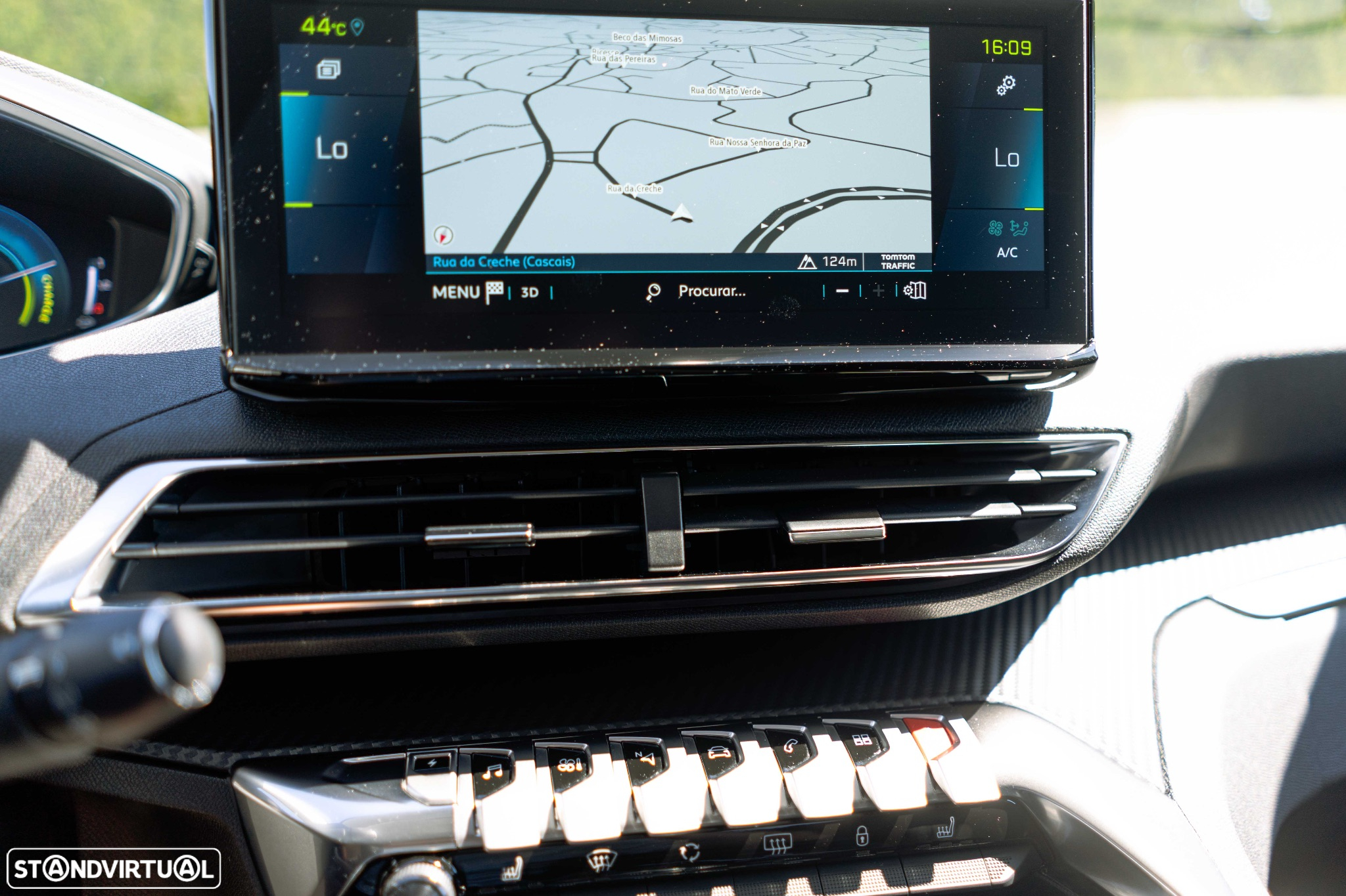 Peugeot 3008 1.6 Hybrid Allure Pack e-EAT8 - 31