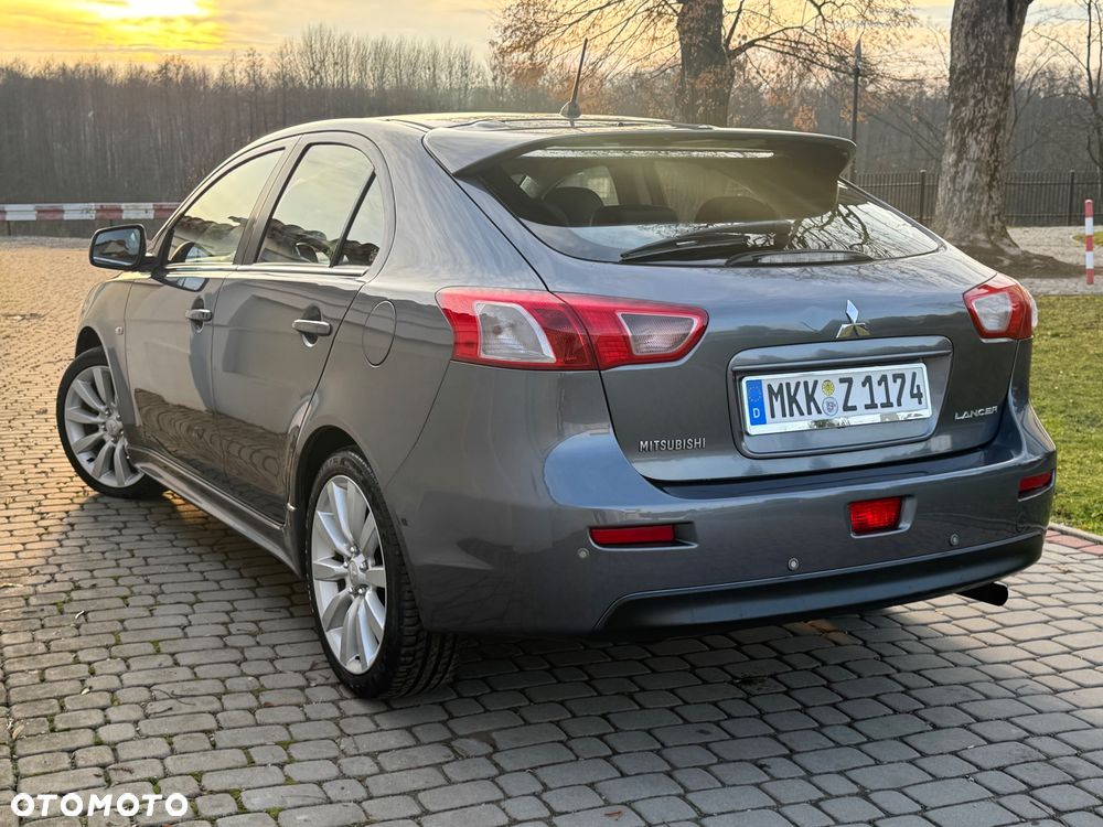 Mitsubishi Lancer - 9
