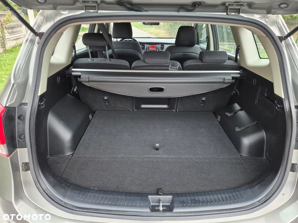 Kia Carens 1.7 CRDi 115 Dream Team Edition - 12