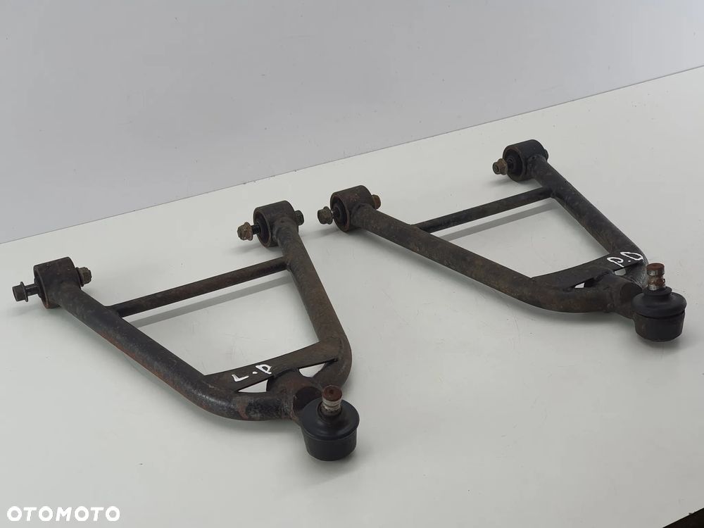 WAHACZ PRZOD DOLNY SWORZEN  TGB BLADE 250 - 3