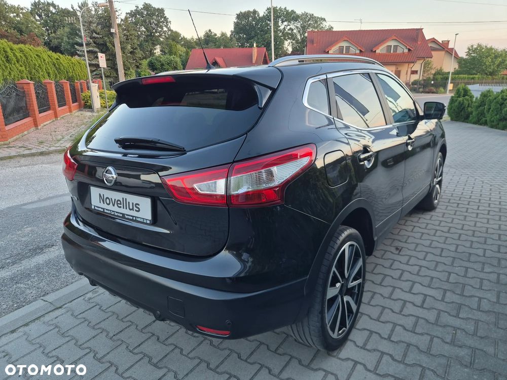 Nissan Qashqai 1.6 DCi 4x4 Tekna - 6