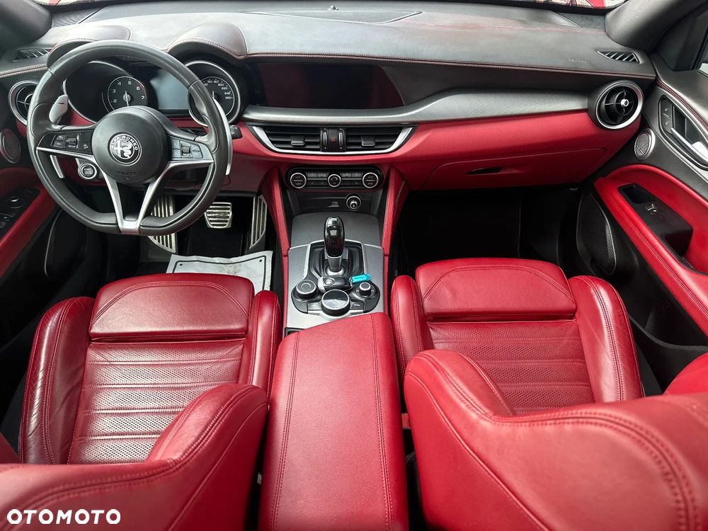 Alfa Romeo Stelvio - 20
