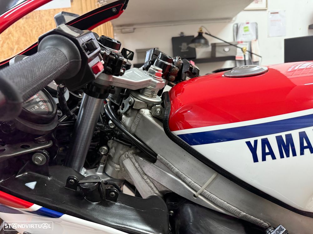 Yamaha R RZV 500 - 16