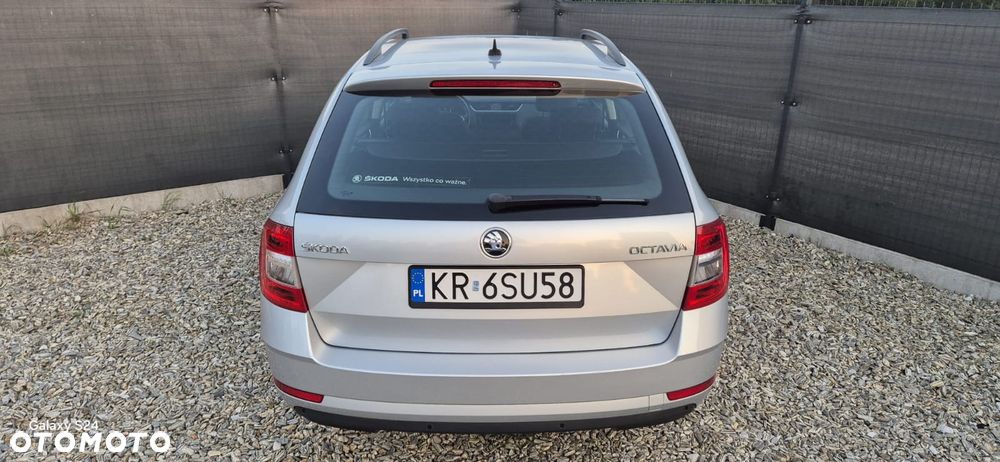 Skoda Octavia 2.0 TDI SCR Ambition DSG - 6