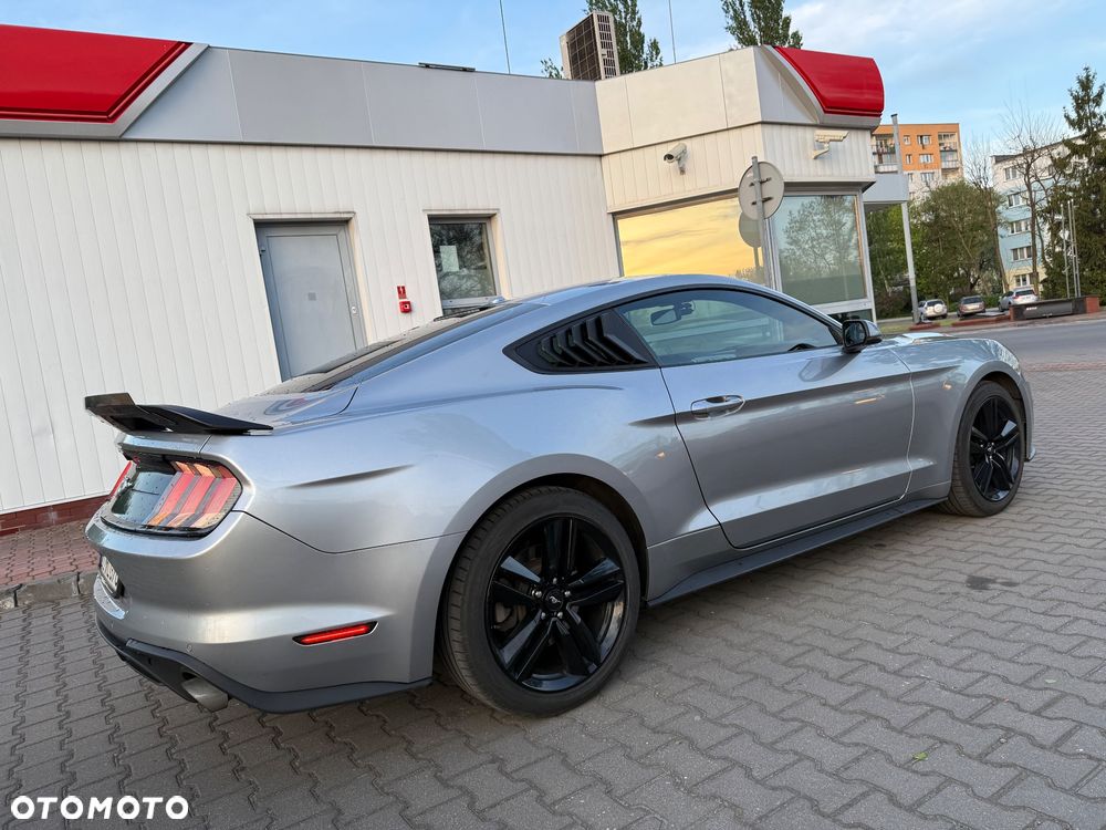Ford Mustang 2.3 Eco Boost - 5