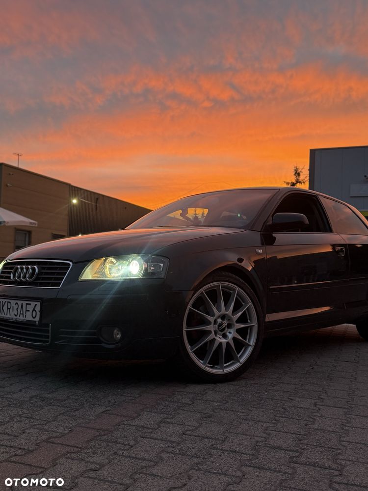 Audi A3 Sportback - 1