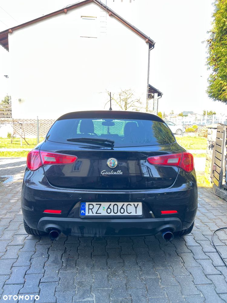 Alfa Romeo Giulietta 2.0 JTDM Distinctive - 3