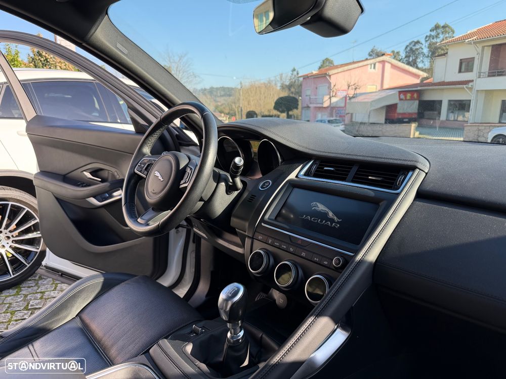 Jaguar E-Pace 2.0 i4D R-Dynamic S - 4