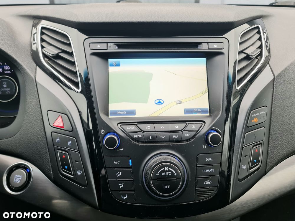 Hyundai i40 Kombi blue 1.7 CRDi DCT Premium - 28