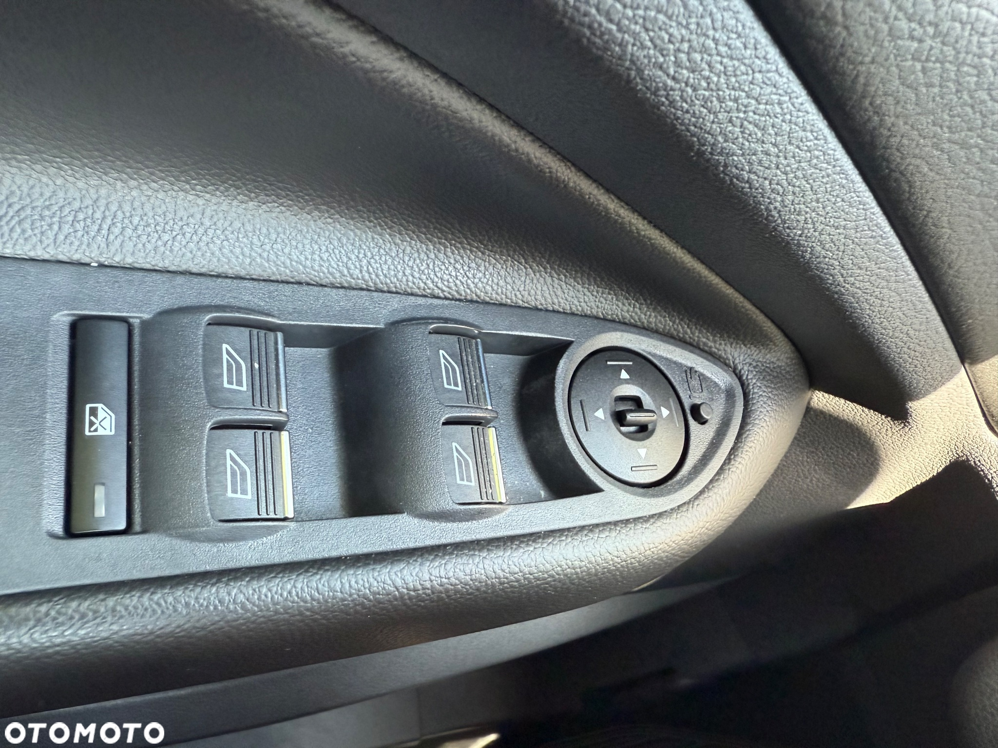 Ford Kuga 1.5 EcoBoost 2x4 ST-Line - 25