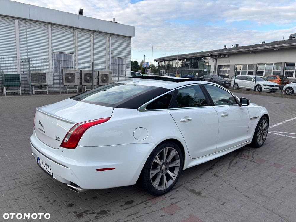 Jaguar XJ 3.0 T AWD R-Sport - 2