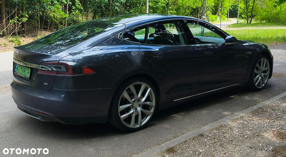 Tesla Model S Standard - 4