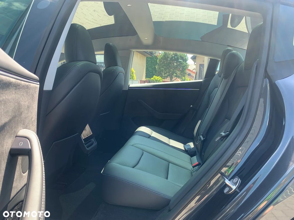 Tesla Model 3 AWD - 20