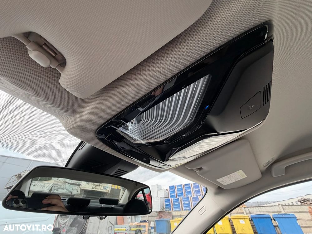 BMW Seria 3 330e Aut. Advantage - 23