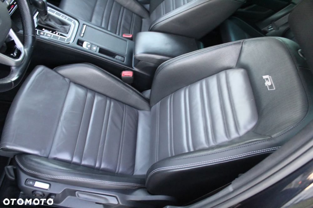 Volkswagen Passat 2.0 TDI SCR DSG 4Motion Business - 24