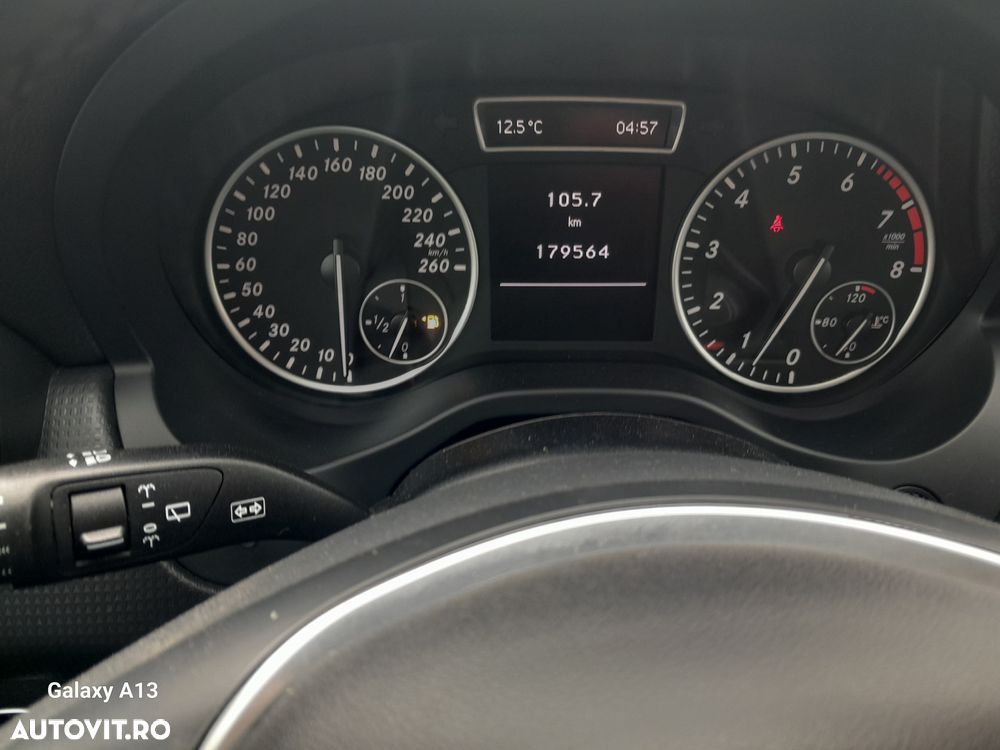 Mercedes-Benz A 180 BlueEFFICIENCY - 12