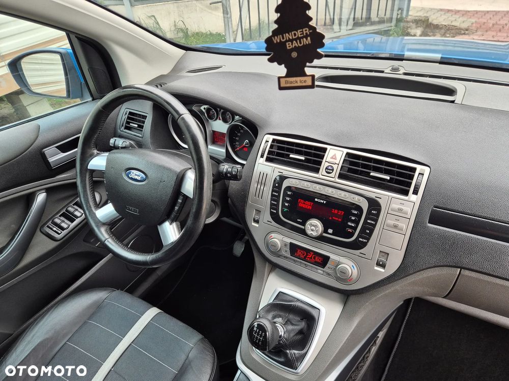 Ford Kuga 2.0 TDCi 2x4 Titanium - 12