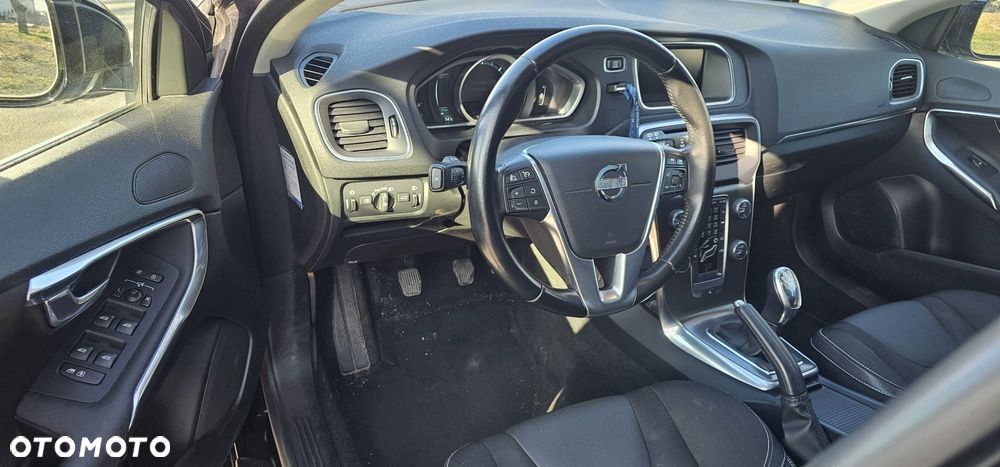 Volvo V40 - 20