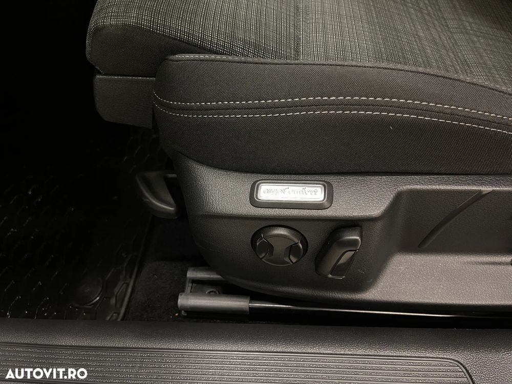 Volkswagen Passat 2.0 TDI DSG Comfortline - 23