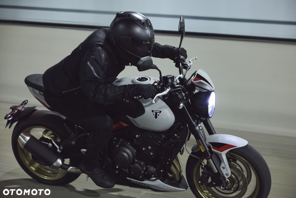 Triumph Trident - 5