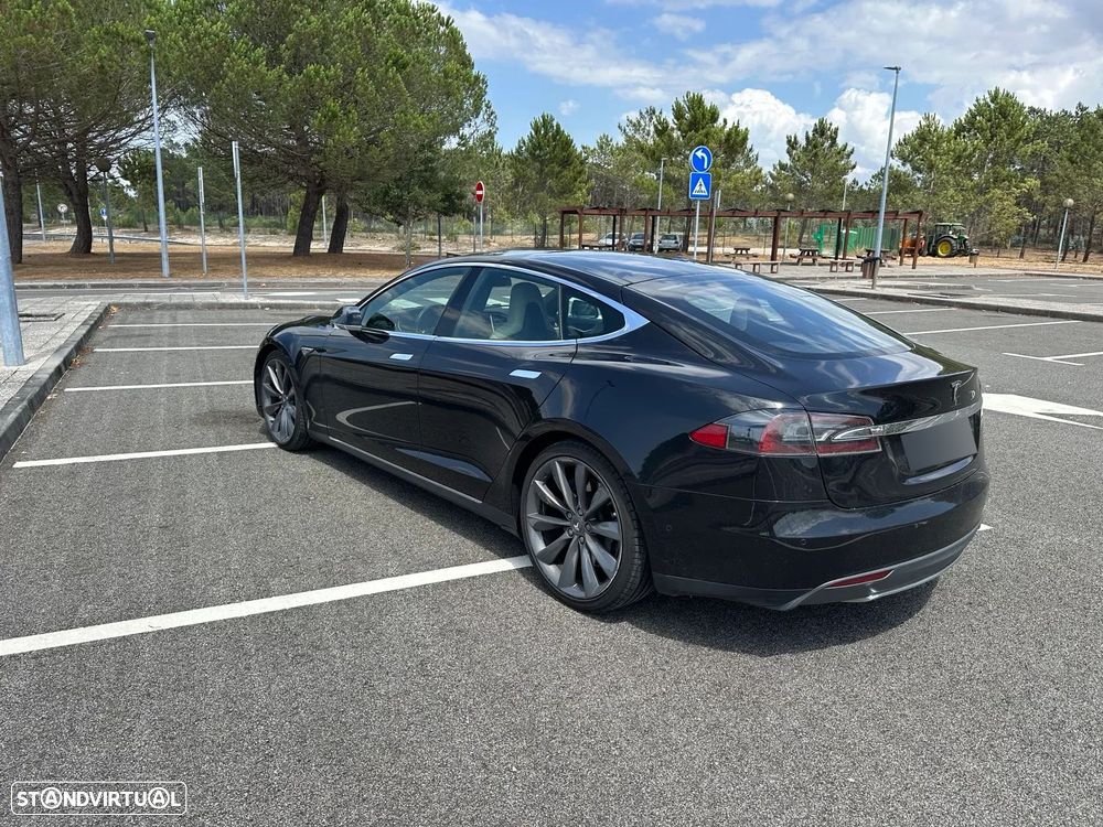 Tesla Model S 85D AWD - 8