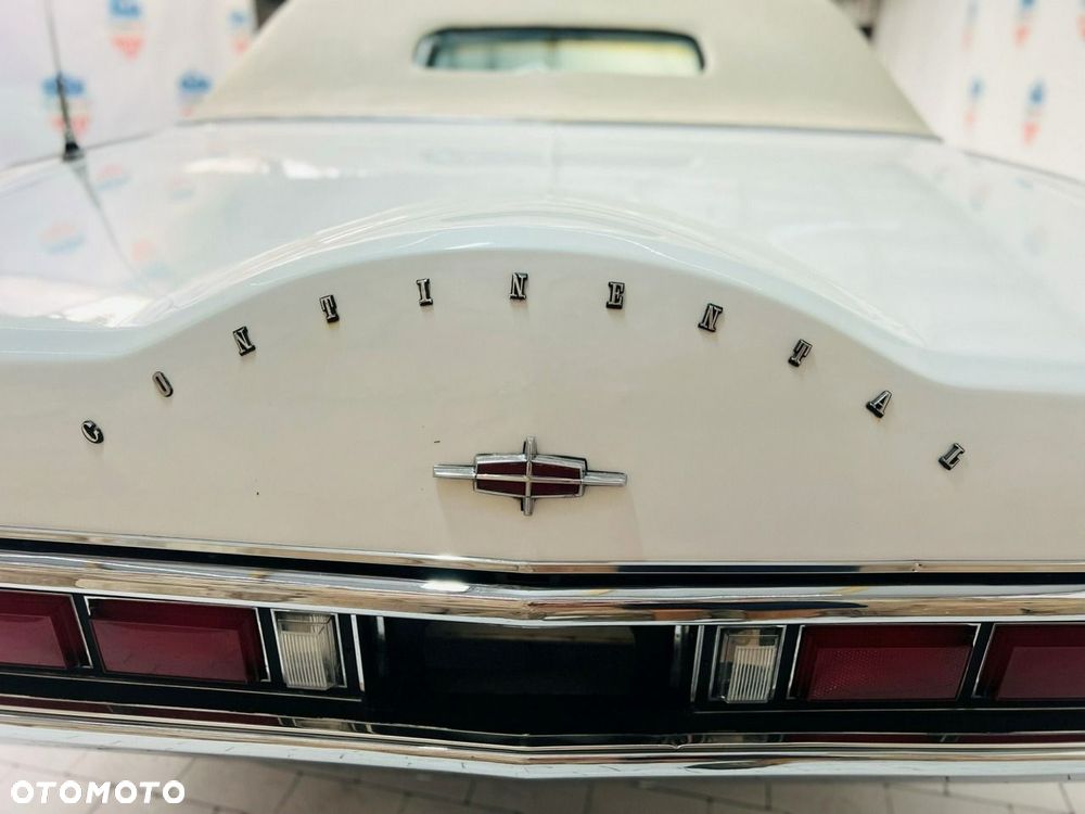 Lincoln Continental - 34