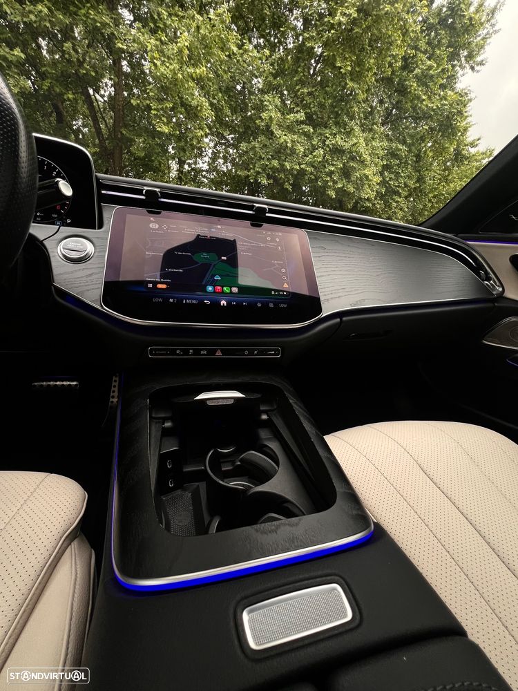 Mercedes-Benz E 300 de 4Matic 9G-TRONIC AMG Line - 16