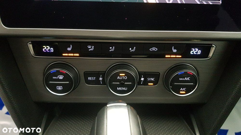 Volkswagen Passat - 23