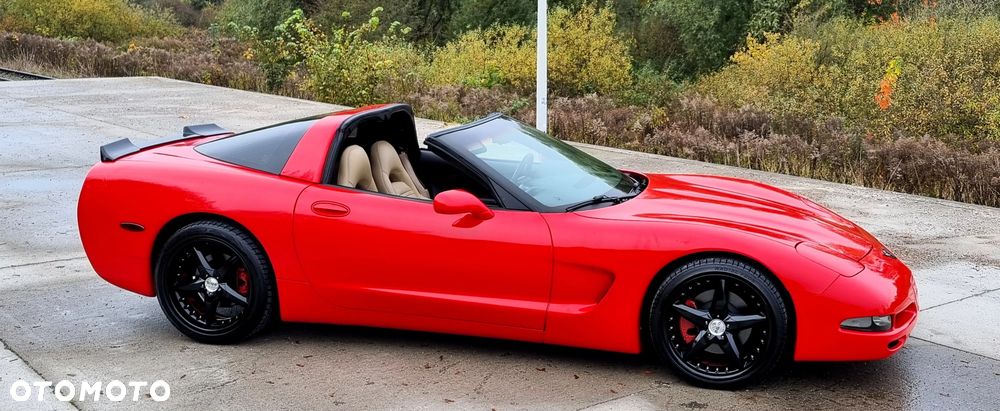 Chevrolet Corvette - 21