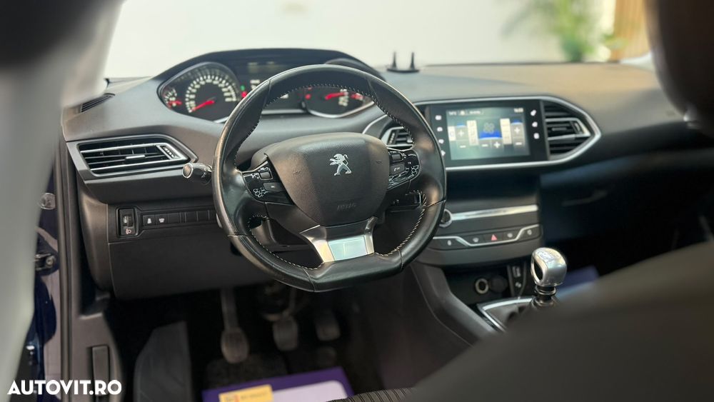 Peugeot 308 - 24