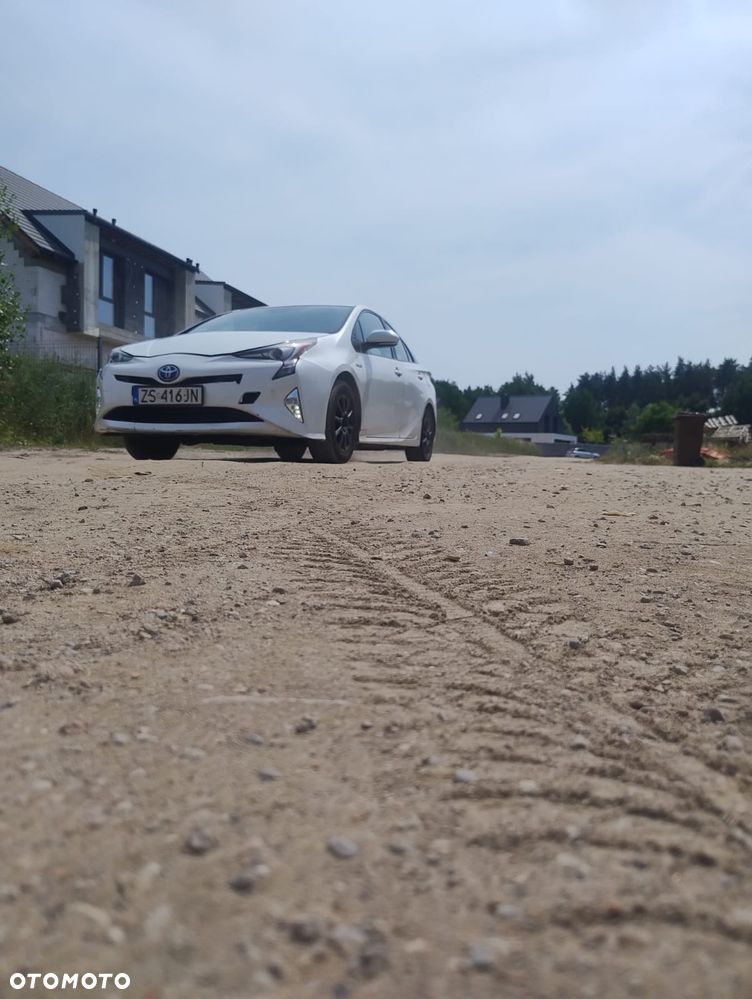 Toyota Prius 1.8 Hybrid Prestige - 1