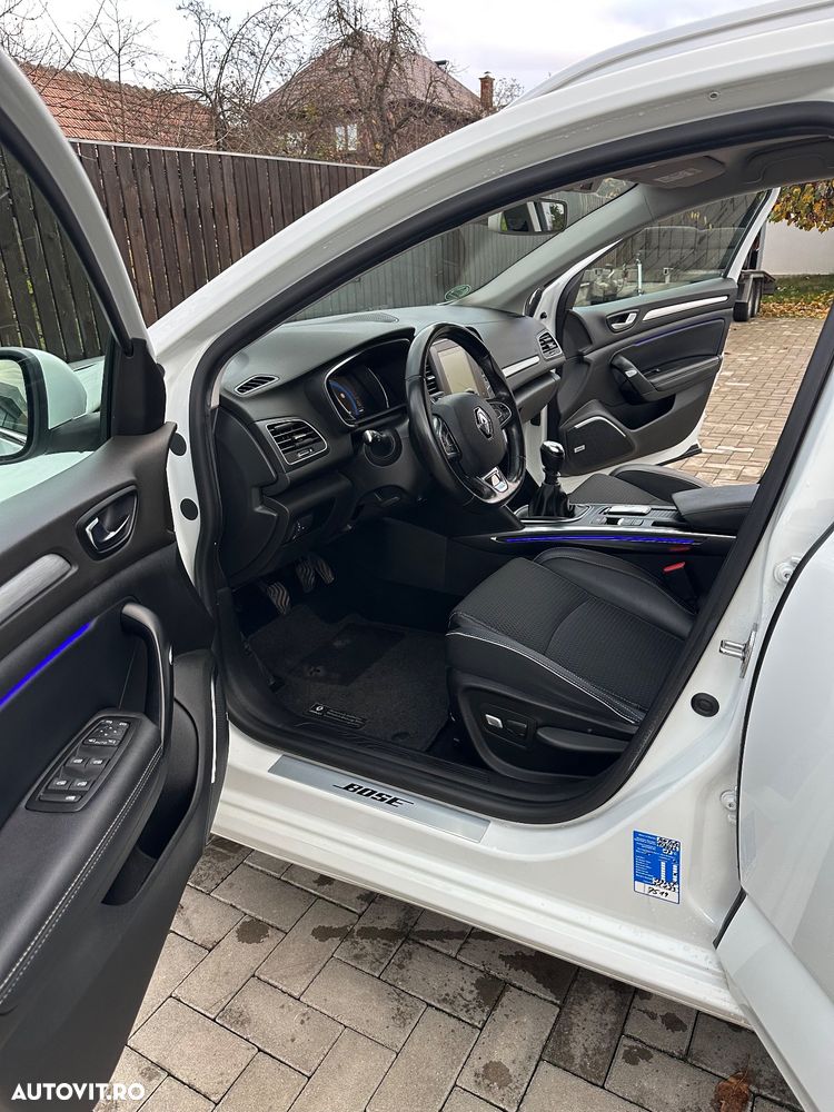 Renault Megane ENERGY dCi 130 BOSE EDITION - 14
