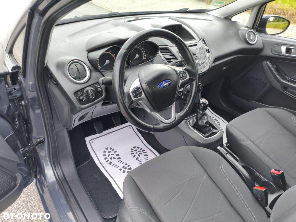 Ford Fiesta - 22