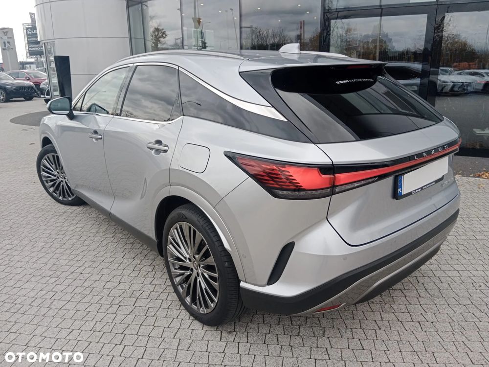 Lexus RX 450h+ Omotenashi - 5