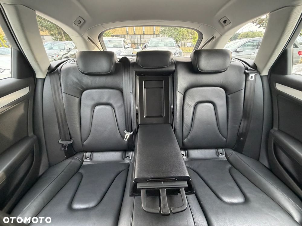 Audi A4 Avant 2.0 TDI DPF quattro Ambiente - 29