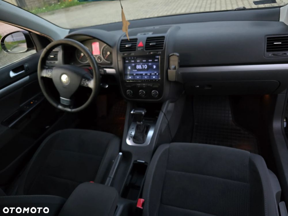 Volkswagen Golf 2.0 TDI Comfortline DSG - 17