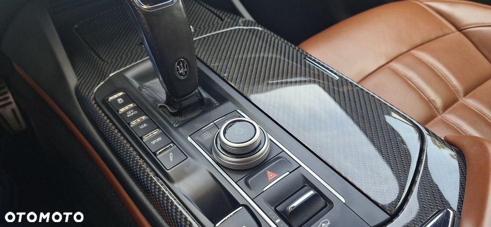 Maserati Levante S - 15