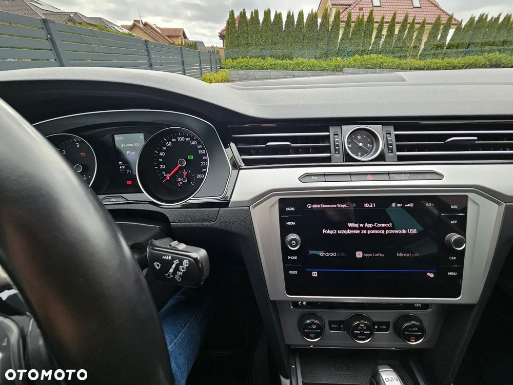 Volkswagen Passat 2.0 TDI SCR DSG Business - 23
