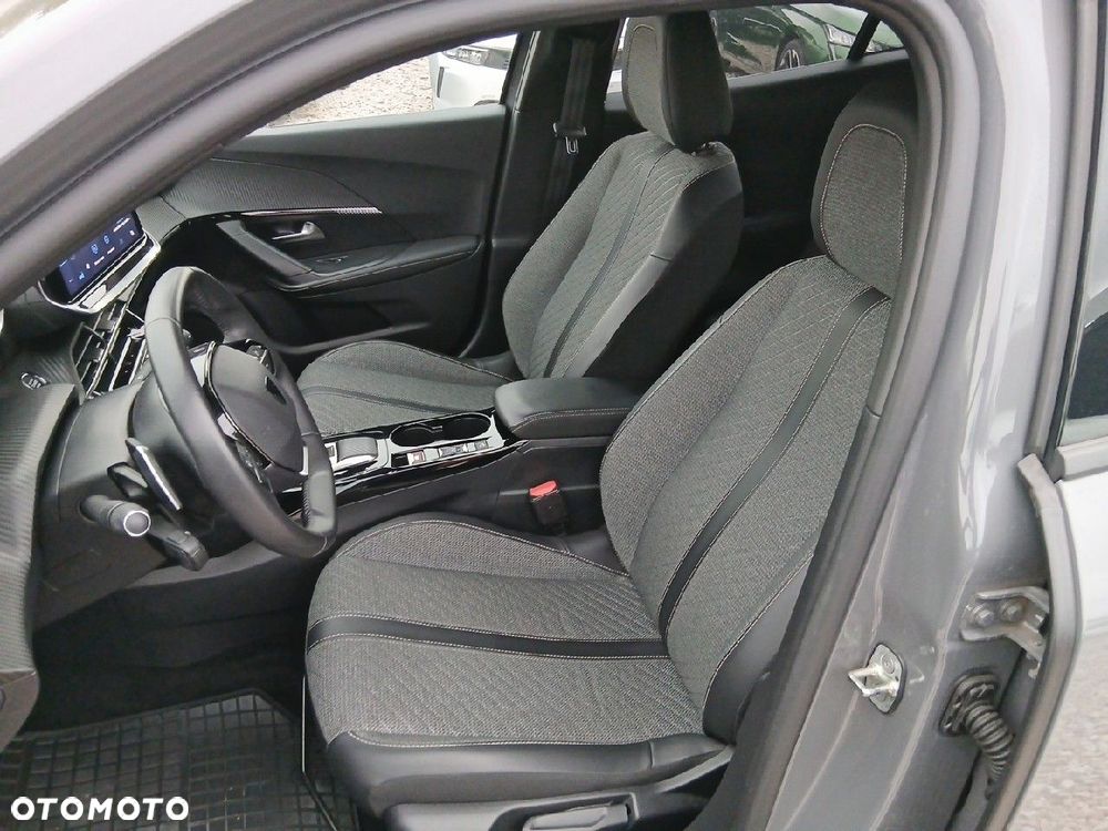 Peugeot 2008 1.2 PureTech Allure S&S EAT8 - 9