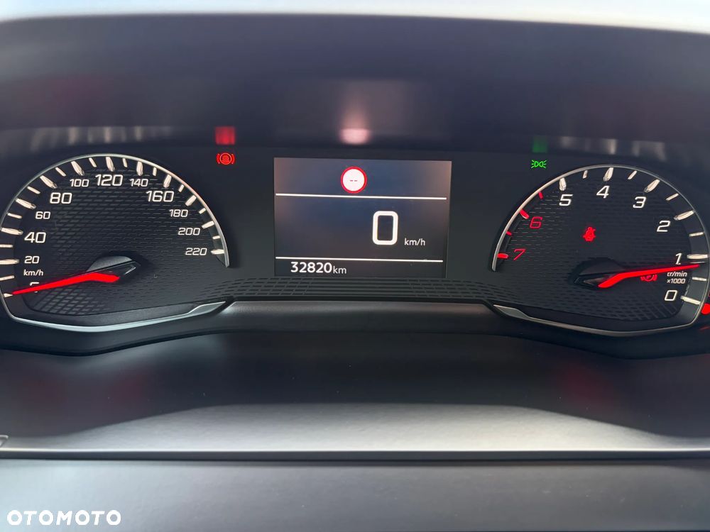 Peugeot 2008 PureTech 100 Active S&S BVM6 - 13