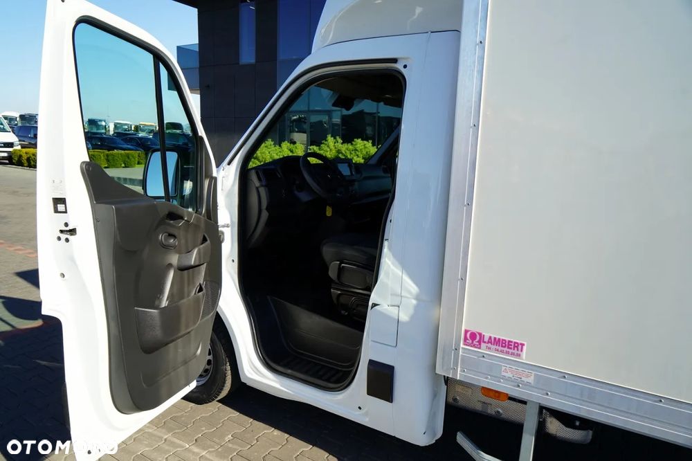 Renault MASTER / KONTENER - 4,25 M / SPROWADZONY / EURO 6 - 23